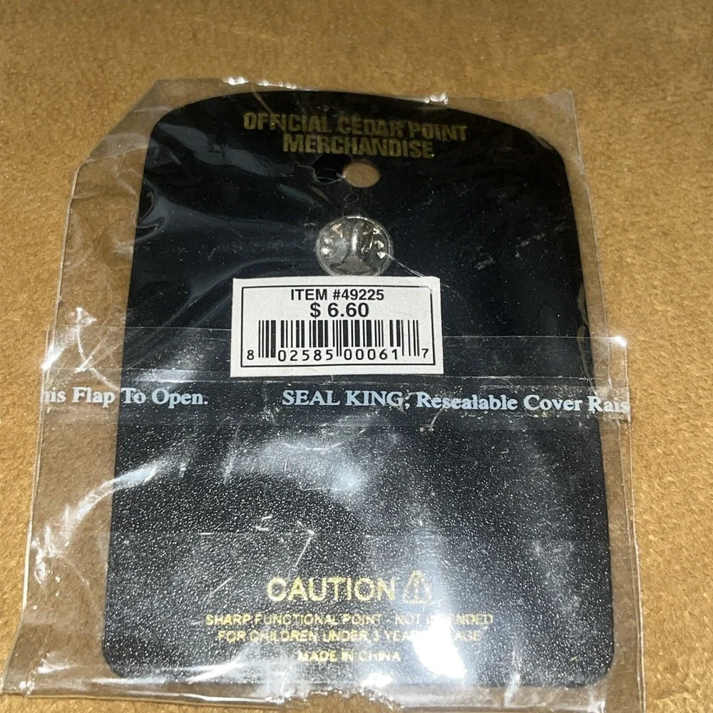 RARE Cedar Point 1989 Magnum XL 200 Collectible Souvenir‎ Lapel Hat Pin Vintage